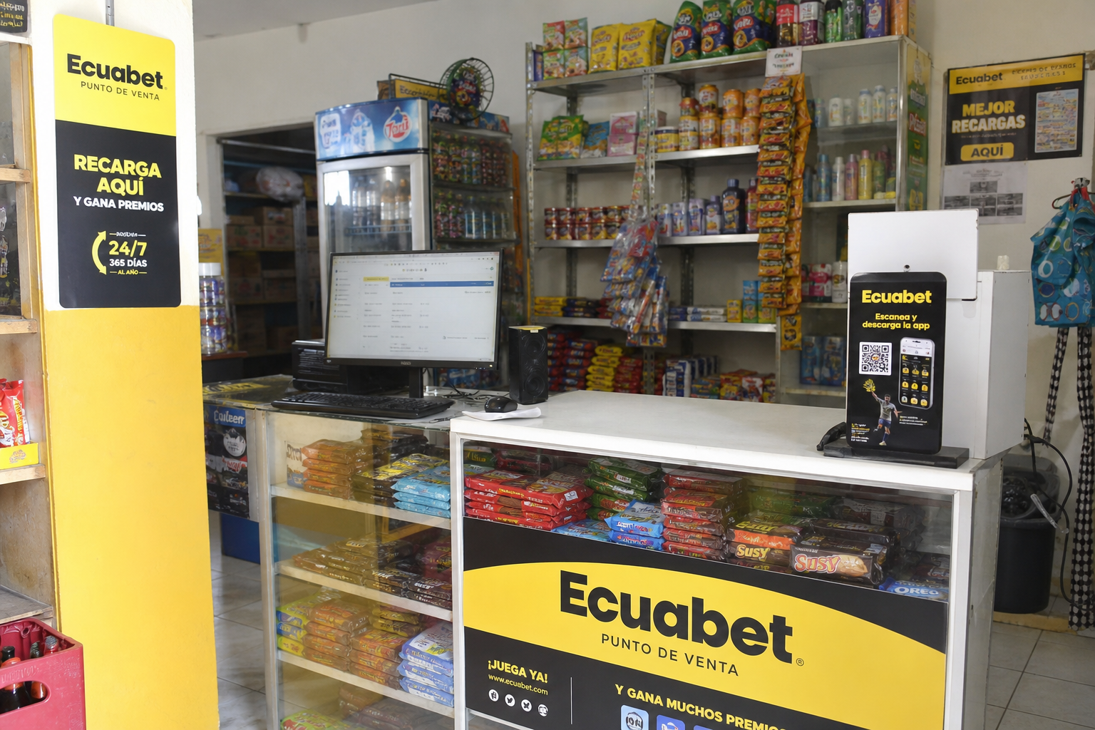 Modelo de tienda de barrio como punto de venta Ecuabet