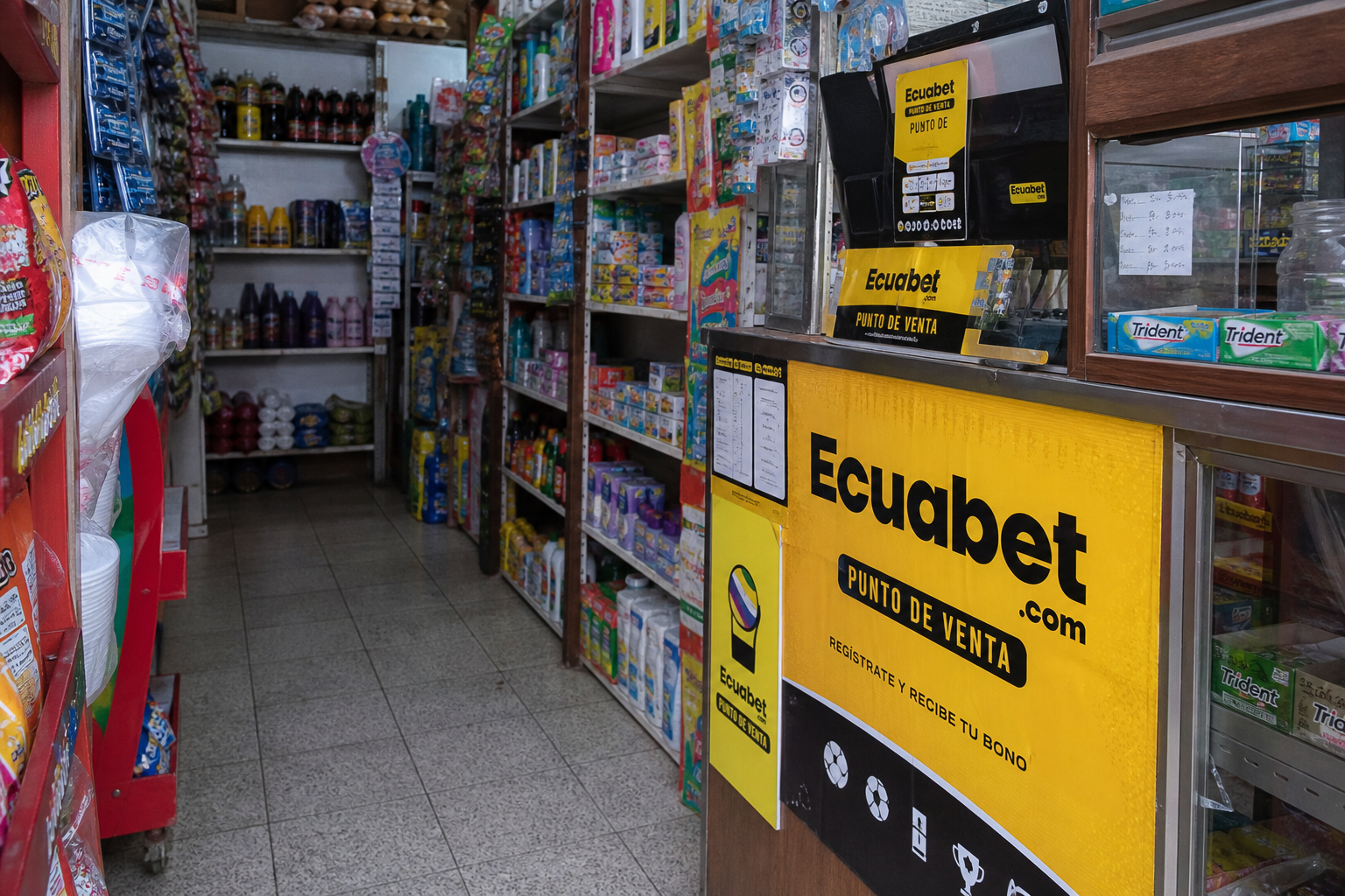 Modelo de tienda pequeña como punto de venta Ecuabet